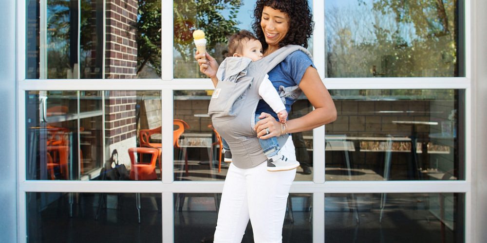 Les 3 Meilleurs porte-bébés Physiologiques ( facile et sécurisé)